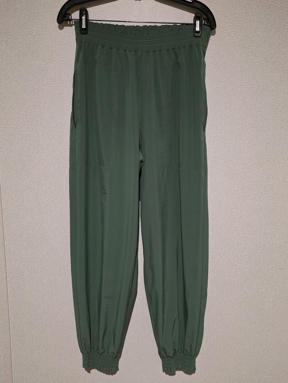 Athleta Savannah Jogger Green Size 4